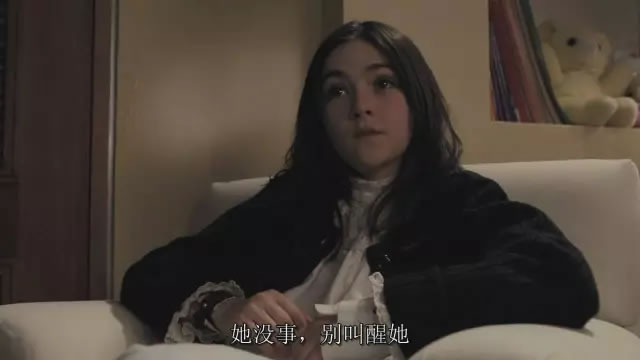 現(xiàn)實版孤兒怨VS電影版《孤兒怨》現(xiàn)實永遠比電影更恐怖,太嚇人了!