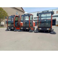 駕駛式掃地機就選YJ-QS-2100全封閉掃地機