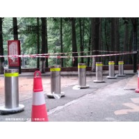 武漢鋼精靈路樁 學校門口阻車路障