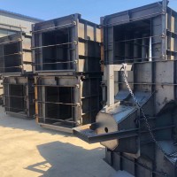 水利流水槽鋼模具款式，預(yù)制流水槽鐵模具質(zhì)量
