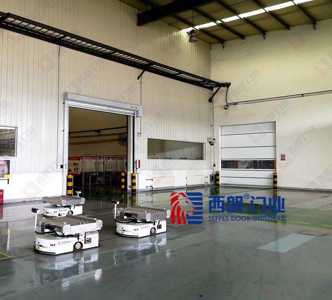上海受AGV控制的自動安全門