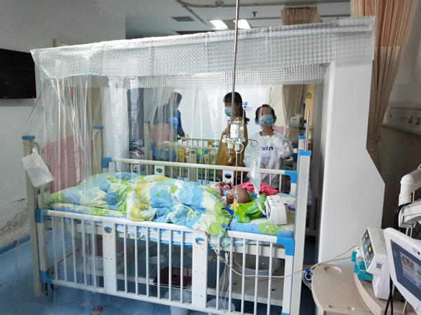 水平層流床(無(wú)菌層流床)實(shí)拍圖