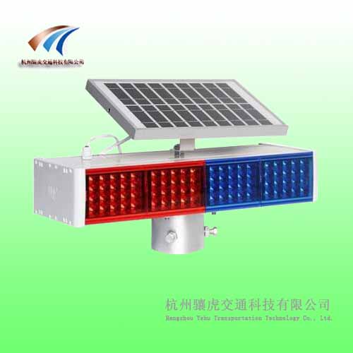 路邊紅藍太陽能警示燈